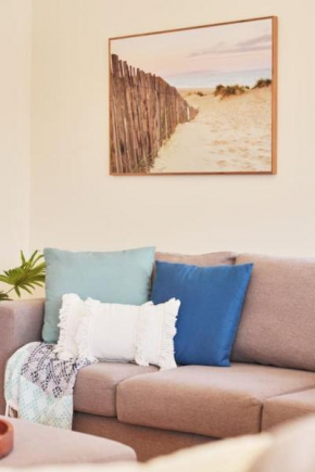 Cowrie Beach Haven- 600 meters to beach